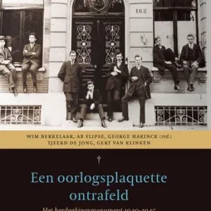 Weekendaanbieding Een oorlogsplaquette ontrafeld